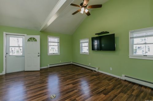 22 Blossom Ave, Holtsville NY  11742-1705 exterior