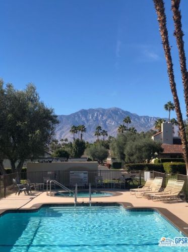 434 Sunningdale Dr, Rancho Mirage CA  92270-1479 exterior