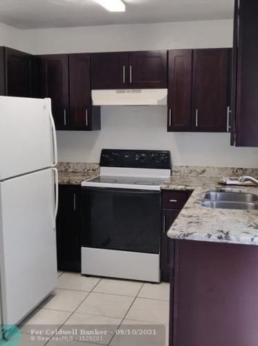 6200 32nd St, Hollywood, FL 33023-5002