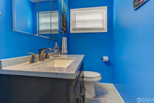 28 Island Dr, Old Bridge NJ  08857-2518 exterior
