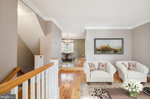2386 Branleigh Park Ct, Herndon, VA 20191-2813