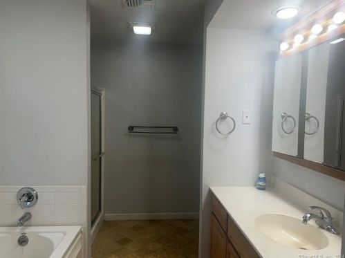 58 Johnson Cove Rd, Norwich CT  06351-1022 exterior