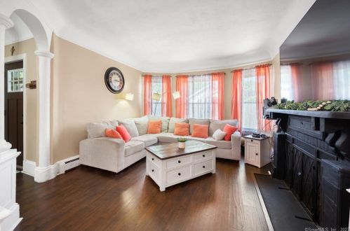 40 Hedge Ave, Norwich CT  06360-5920 exterior