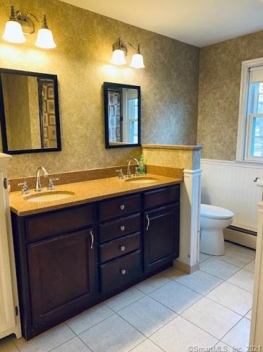 34 Robert Ln, Wallingford CT  06492-4317 exterior