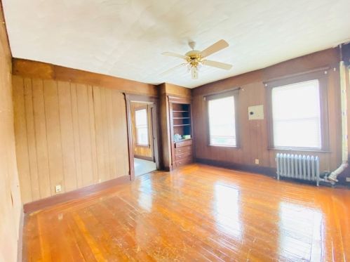 117 Dawes St, Springfield MA 01109-3042 exterior