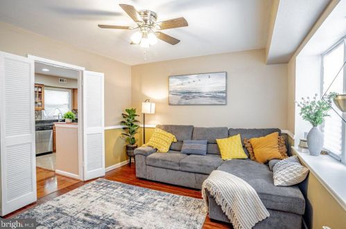 9 Emerald Ct, Willingboro NJ  08046-2272 exterior