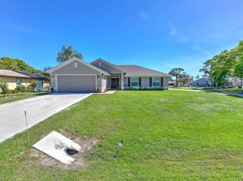 147 Wimbrow Dr, Sebastian, FL 32958-4576