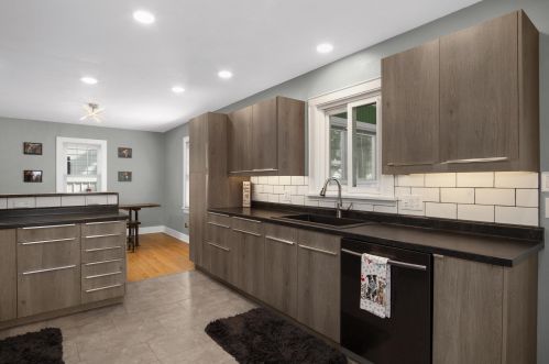 1107 Losey Blvd, La Crosse WI  54601-6055 exterior