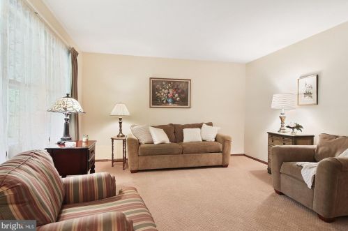 65 Harvest Dr, Etters, PA 17319-9683