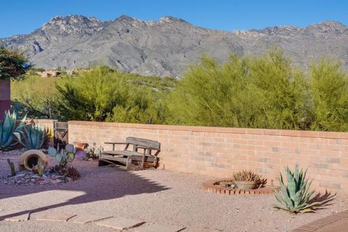 5074 Via Gelsomino, Tucson, AZ 85750-7104