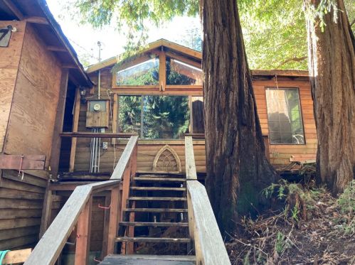 1011 Creek Dr, Big Basin, CA 95006-8519