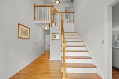 11 Highview Dr, Ridgefield, CT 06877-2007