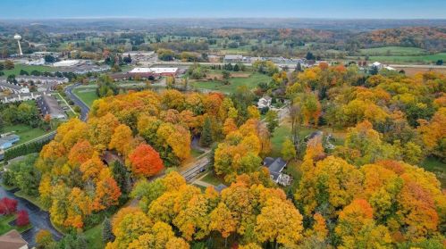 225 Bonnie Ln, Kewaskum, WI 53040-9204