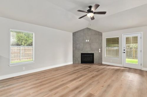 188 Keystone Loop, Uhland TX  78640-4621 exterior