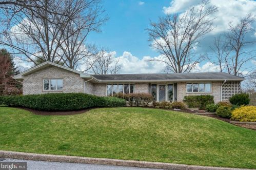 412 Center St, Swatara, PA 17033-2110