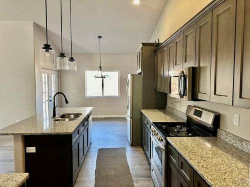 845 Aguilar Dr, Pueblo CO  81007-7595 exterior