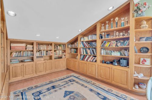 1808 Murray Dr, Belmar NJ  07719-9512 exterior