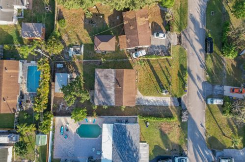 4317 Pine St, West Palm Beach FL  33407-6516 exterior
