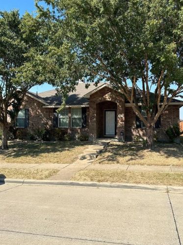 1933 Lemita Dr, Lancaster, TX 75146-7217