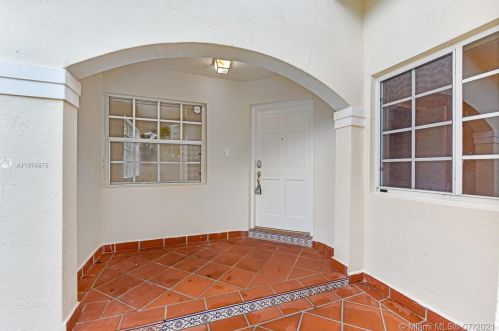 604 177th Ave, Hollywood, FL 33029-4002