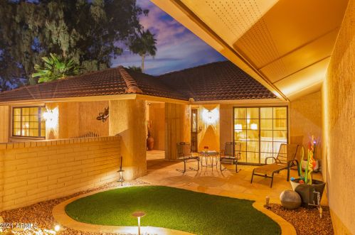 13438 Stardust Blvd, Sun City, AZ 85375-2573