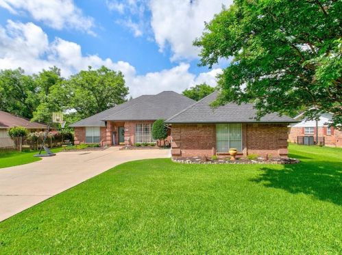 5215 Wedgefield Rd, Granbury TX  76049-4166 exterior