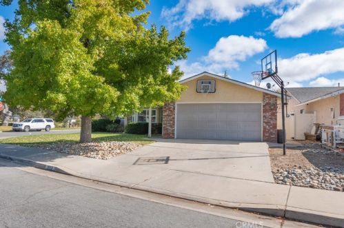 1902 Tulipwood Dr, Lake Nacimiento CA  93446-4467 exterior