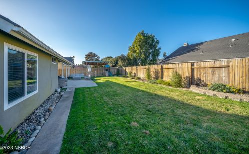 359 Wilson Dr, Santa Maria CA  93455-4764 exterior