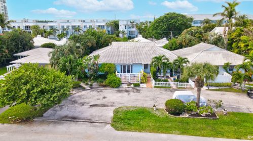 128 Venetian Dr, Delray Beach, FL 33483-6808