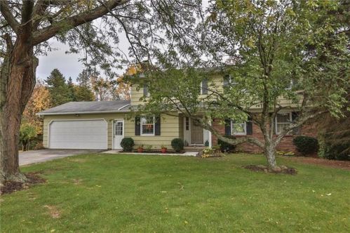 92 Grandview Dr, Fairport, NY 14450-9407