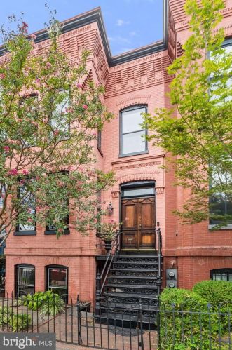 335 6th St, Washington, DC 20003-2754