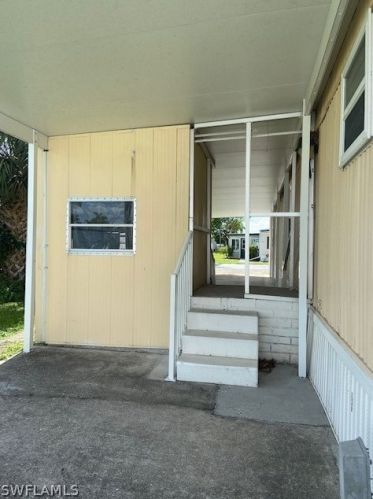 21 Arapaho Trl, Naples, FL 34113-7981