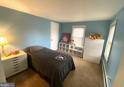 412 Washington Ave, Downingtown PA  19335-2708 exterior