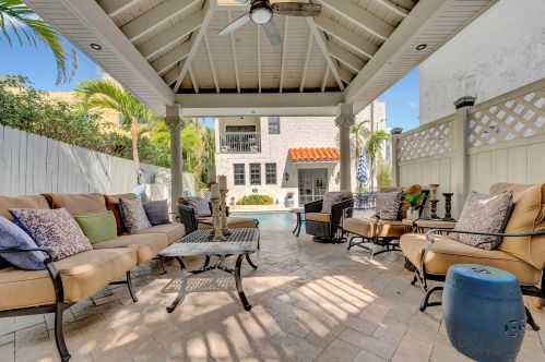 258 Granada Rd, West Palm Beach FL  33401-7921 exterior
