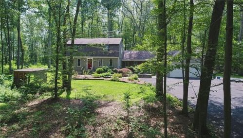 27 Winthrop Rd, Chester, CT 06412-1036