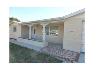 3320 Finch Dr, Tarpon Springs, FL 34690-2127