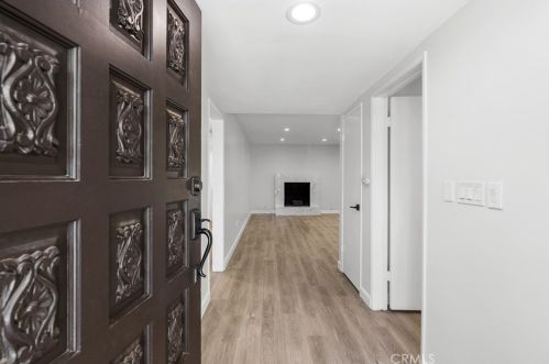 6747 Blewett Ave, Van Nuys CA  91406-6014 exterior