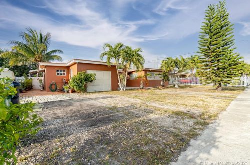 5715 113th Ter, Hialeah, FL 33012-6607