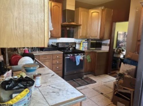 183 Park St, East Orange NJ  07017-1817 exterior