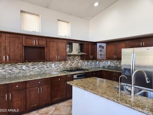 6072 Linda Ln, Chandler, AZ 85226-5841