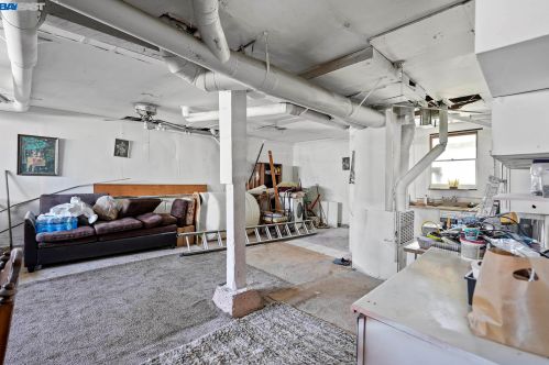 69 Cavour St, Daly City CA  94014-2244 exterior