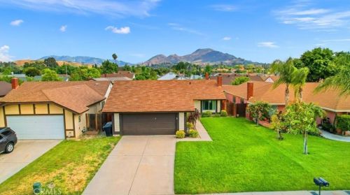 2326 Mtn Wood St, Colton CA  92324-4536 exterior