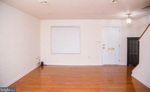 415 Maclay St, Harrisburg, PA 17110-2398