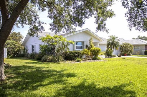 6899 14th Ave, Saint Petersburg, FL 33710-5321