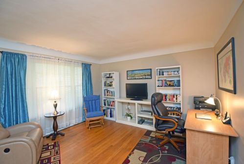 2415 Beechmont Ave, Cincinnati OH 45230-2030 exterior