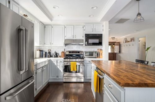 1932 Montair Ave, Long Beach CA  90815-3011 exterior