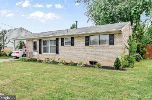 4630 Clearview Dr, Camp Hill, PA 17011-4012