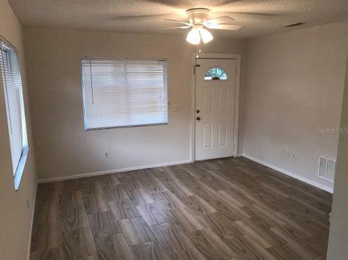 2525 Ridgewood Ave, Sanford, FL 32773-4906