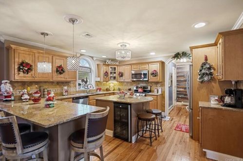 4 Fountayne Ct, Washingtonville NY  10992-1001 exterior