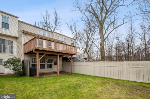 132 Cambridge Ct, West Deptford NJ  08096-6884 exterior